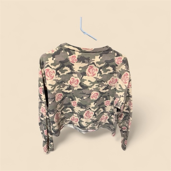 NWOT Enough About Me Camouflage Rose Print Cropped Sweater - Picture 4 of 4